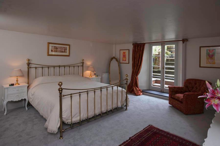 Number 5 Bed & Breakfast Shaftesbury Bilik gambar